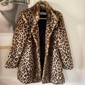 Calvin Klein faux-leopard fur coat - medium
